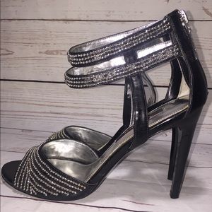 NINA CANNES -YL HEELS BLACK SIZE 9